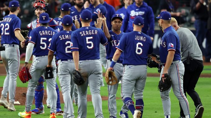 Los Rangers de Texas toman ventaja de dos partidos sobre los